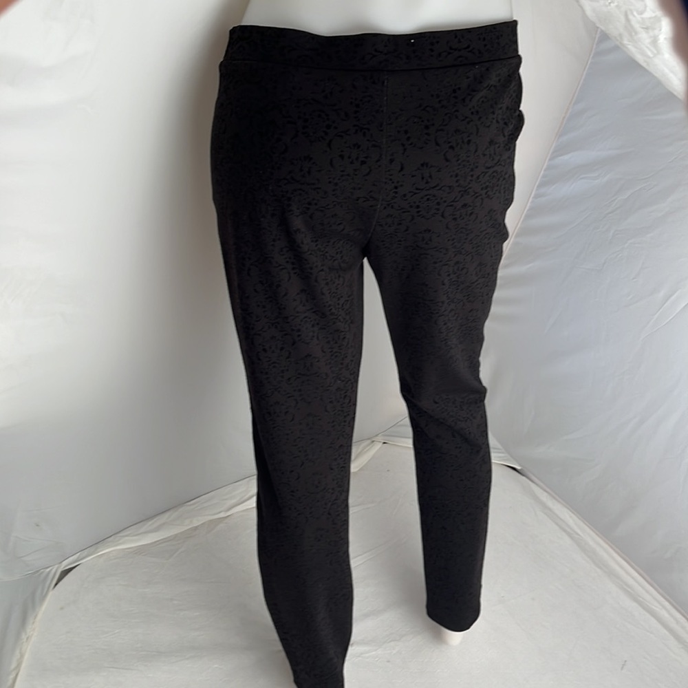 Not Your Daughter’s Jeans black pattern pull-on leggings - Picture 3 of 13